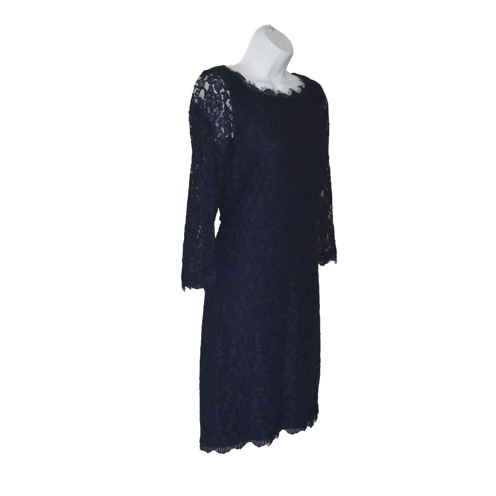 Diane von Furstenberg DIANE VON FURSTENBERG Zarita Lace Scallop Neckline Dress 4 Size S / US 4 / IT 40 - 2 Thumbnail