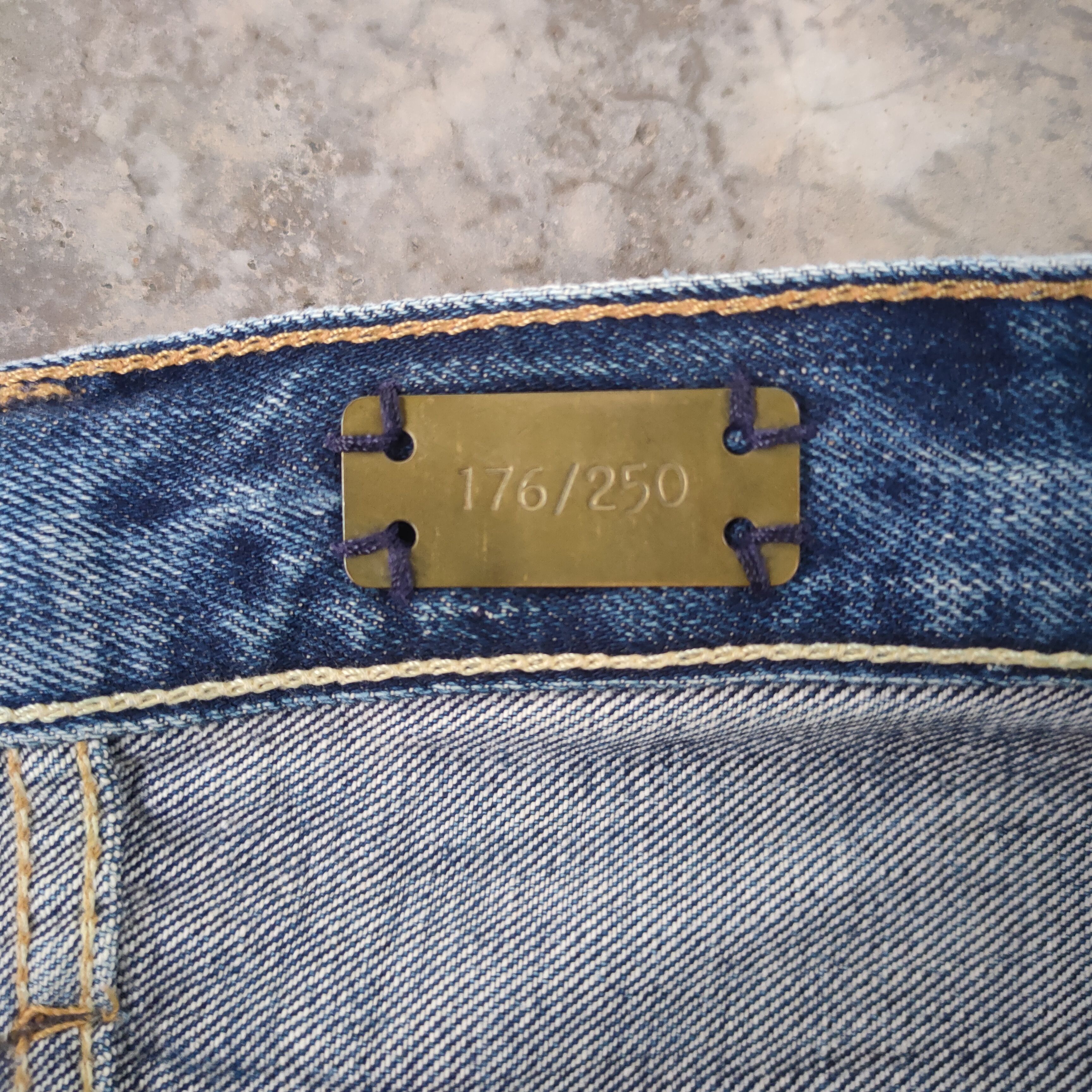 Abercrombie & Fitch VINTAGE ABERCROMBIE SELVEDGE DISTRESSED FADED JEANS PANTS Size US 33 - 15 Thumbnail