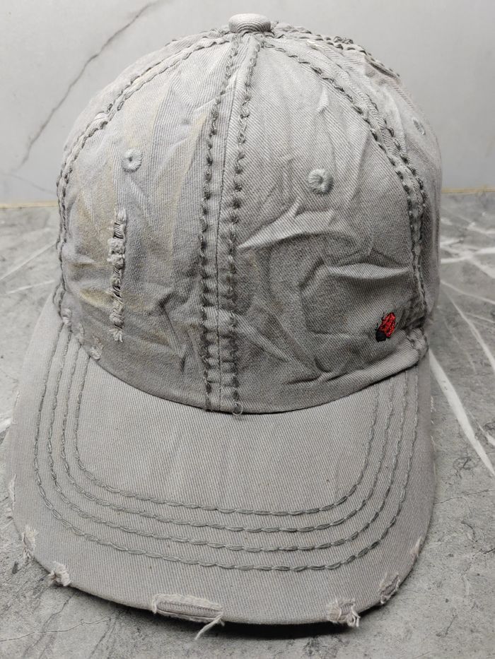 Vintage Vintage Ladybirds Distressed Style Cap Hat Size ONE SIZE - 1 Thumbnail