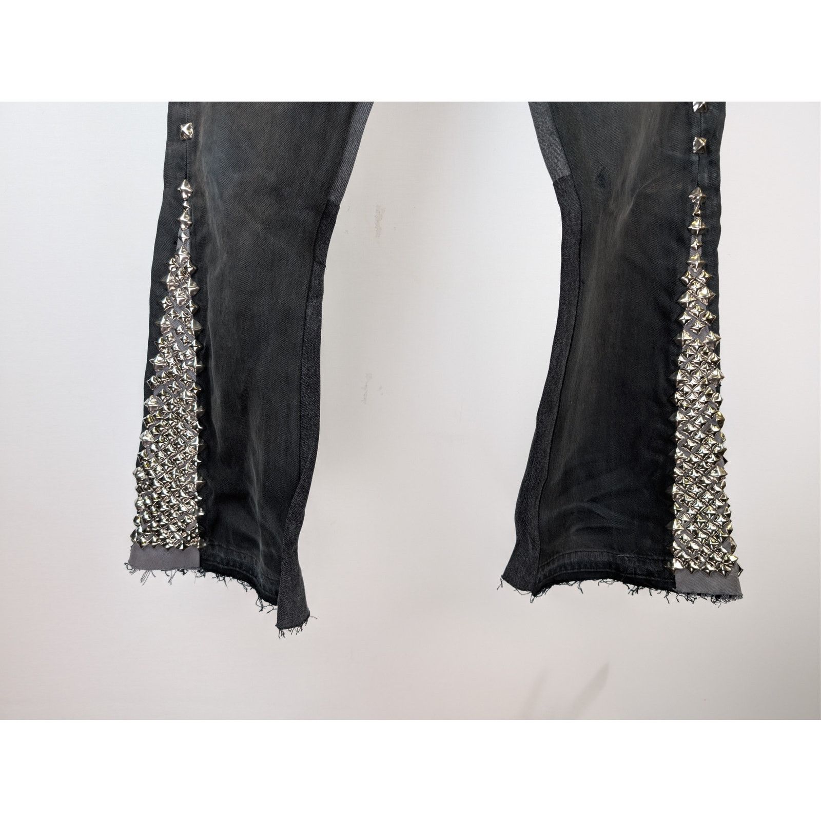 Gallery Dept. o1rshd1 Studded LA Flare Jeans in Black 32 x 34 Size US 32 / EU 48 - 4 Thumbnail