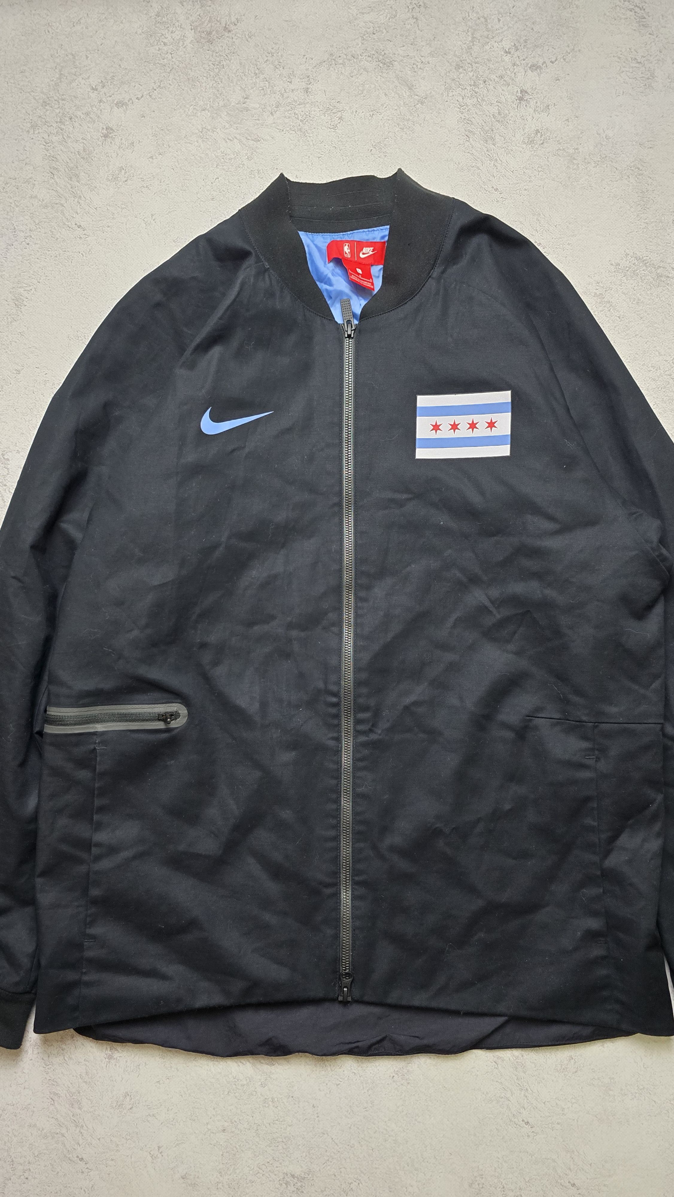 Nike Nike Chicago Bulls City Edition Jacket 899133-010 Size US L / EU 52-54 / 3 - 6 Thumbnail