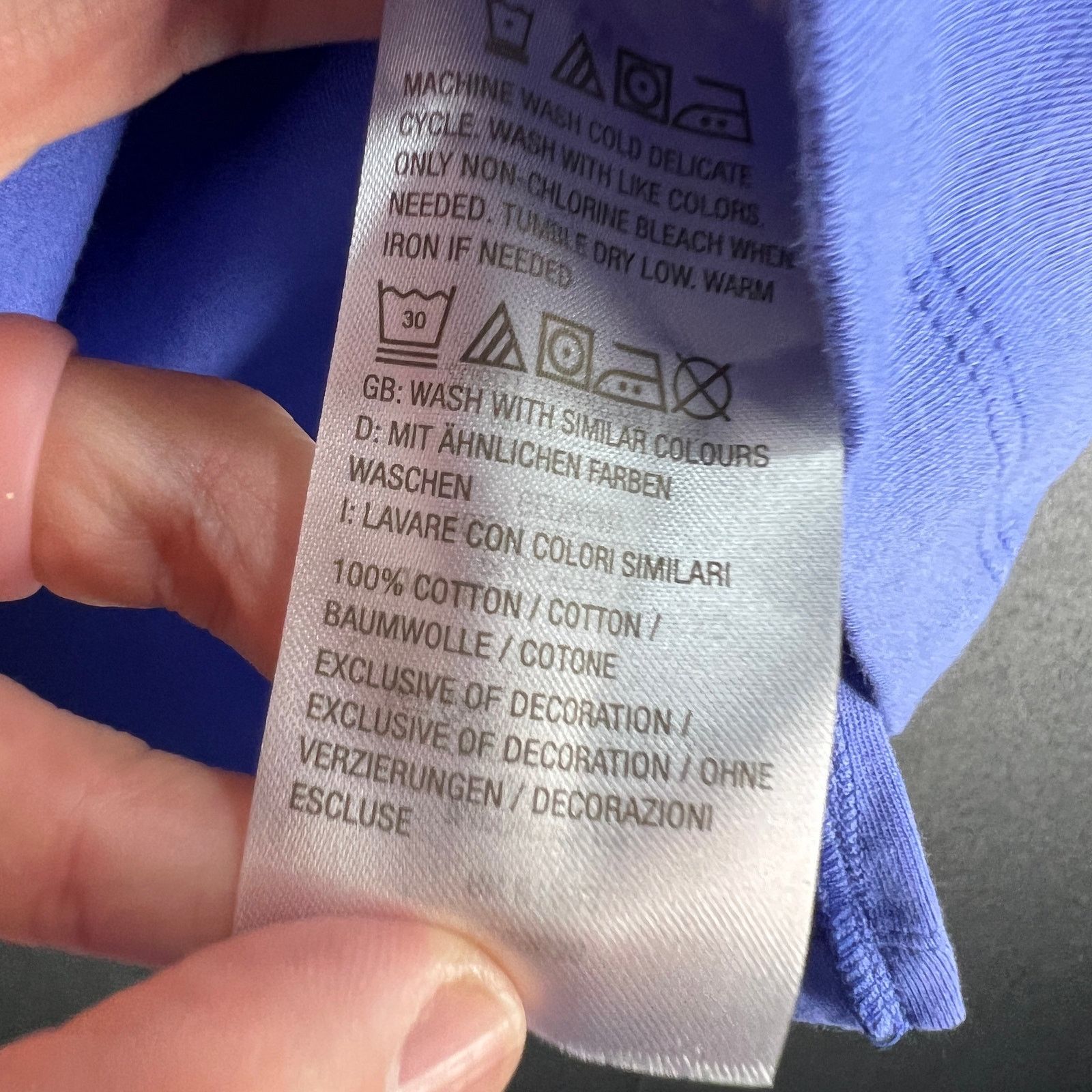 Isaac Mizrahi Isaac Mizrahi LIVE! Essentials V-Neck Elos Sleeve Size L / US 10 / IT 46 - 10 Thumbnail