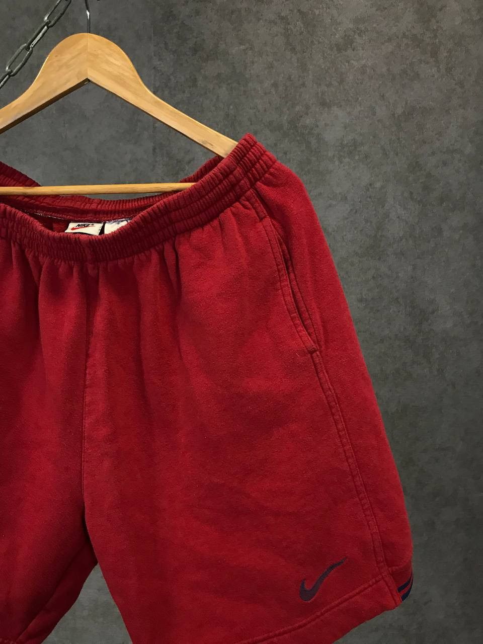 Vintage Nike swoosh vintage shorts Size US 36 / EU 52 - 2 Thumbnail