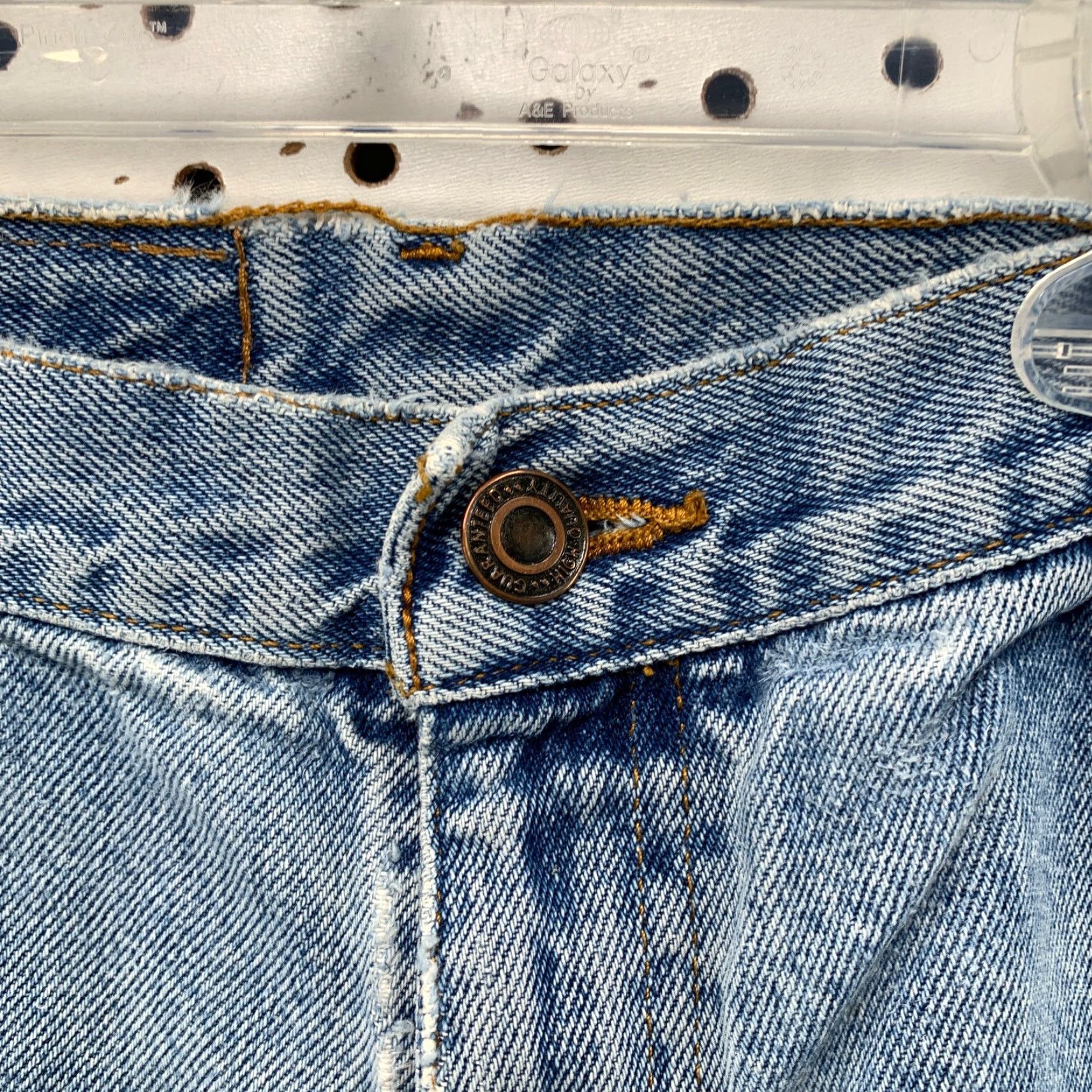 Denime VINTAGE Flying Jeanswear Denim Shorts 90s Mens 31x8.5 Blue Bermuda Jeanswear FlyinG Jeanswear 90s Mens Size 31 Men Regular 90s Vintage Clothing Size US 31 - 4 Thumbnail