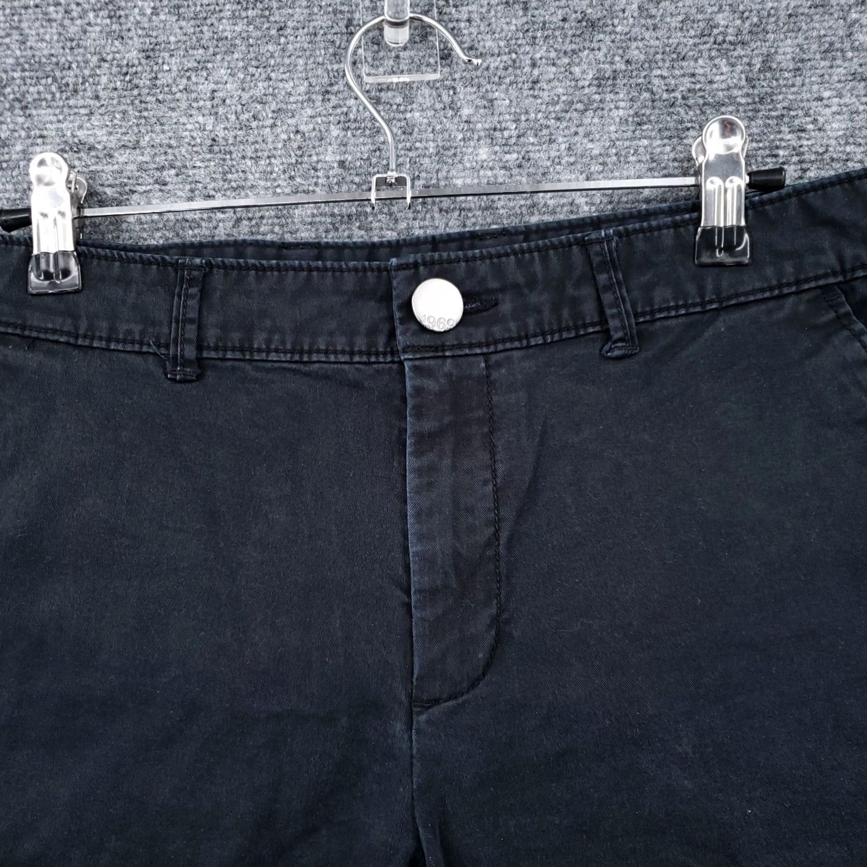 Gap Gap Khakis Shorts Womens 8 Blue Chino Mid-Rise Flat Front Cuffed Summer Casual Size 30" / US 8 / IT 44 - 6 Thumbnail