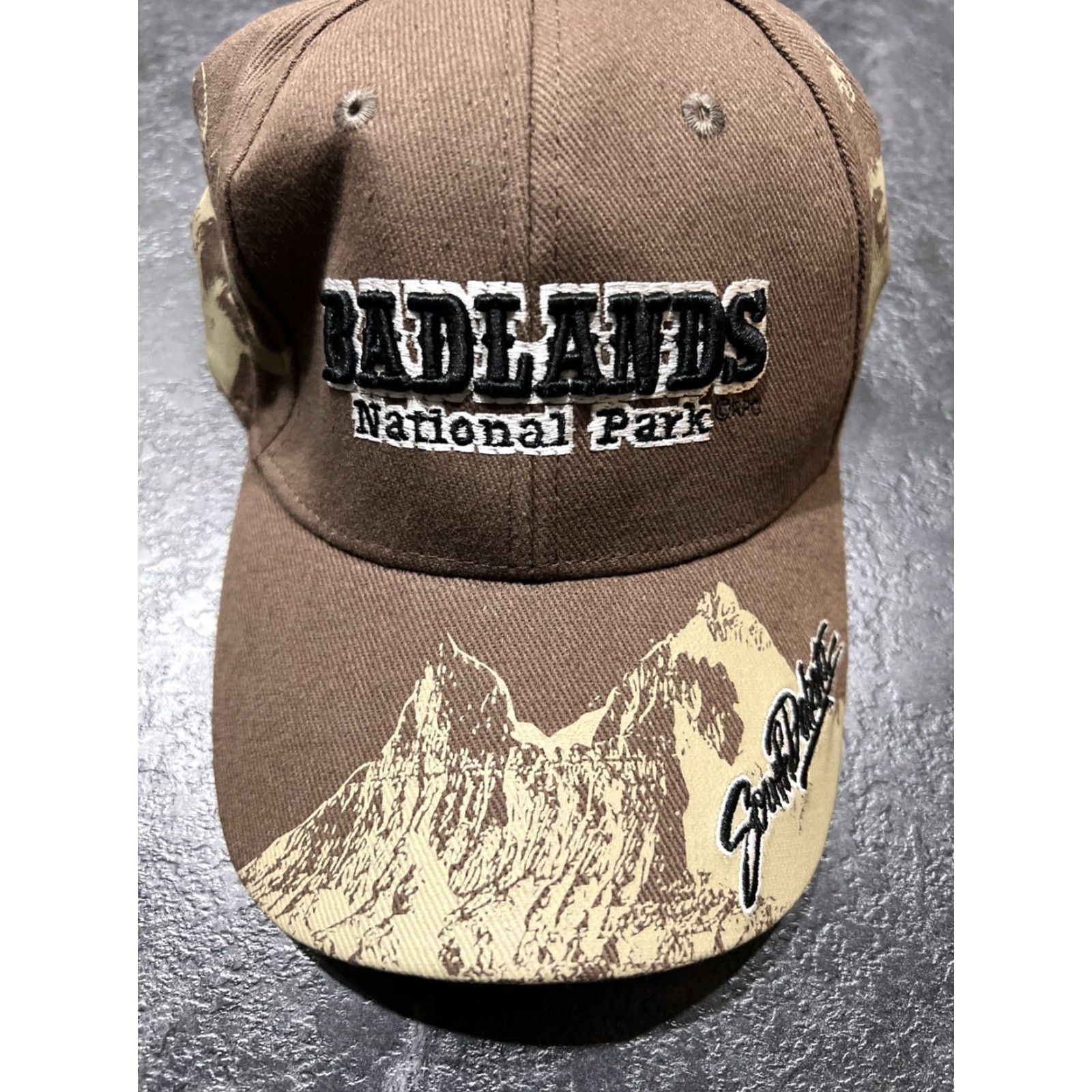 Vintage VINTAGE Ouray Badlands National Park South Dakota Adjustable Baseball Cap Hat Mens One Size Brown USA Outdoor Sports Retro Size US M / EU 48-50 / 2 - 2 Thumbnail
