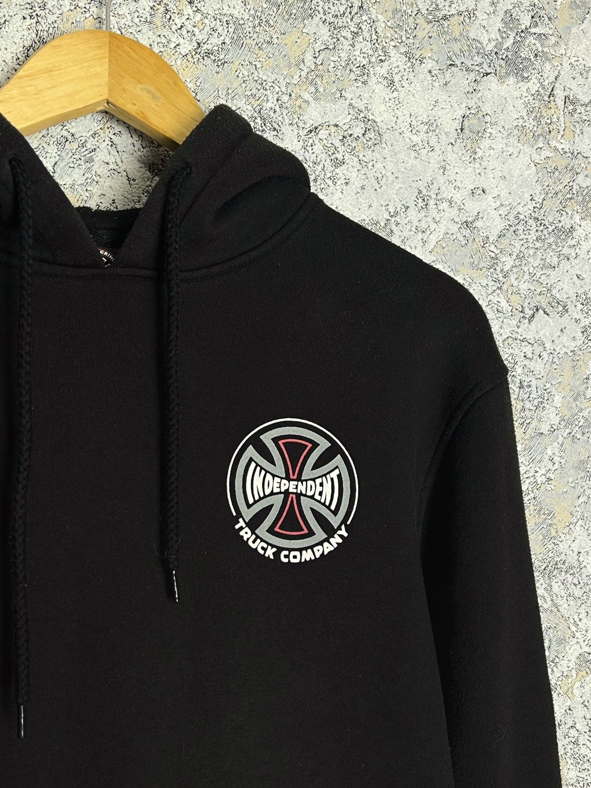 Independent Truck Co. × Vintage Vintage Y2K Independent Trucks Ride Skate Hoodie Size S Size US S / EU 44-46 / 1 - 3 Thumbnail