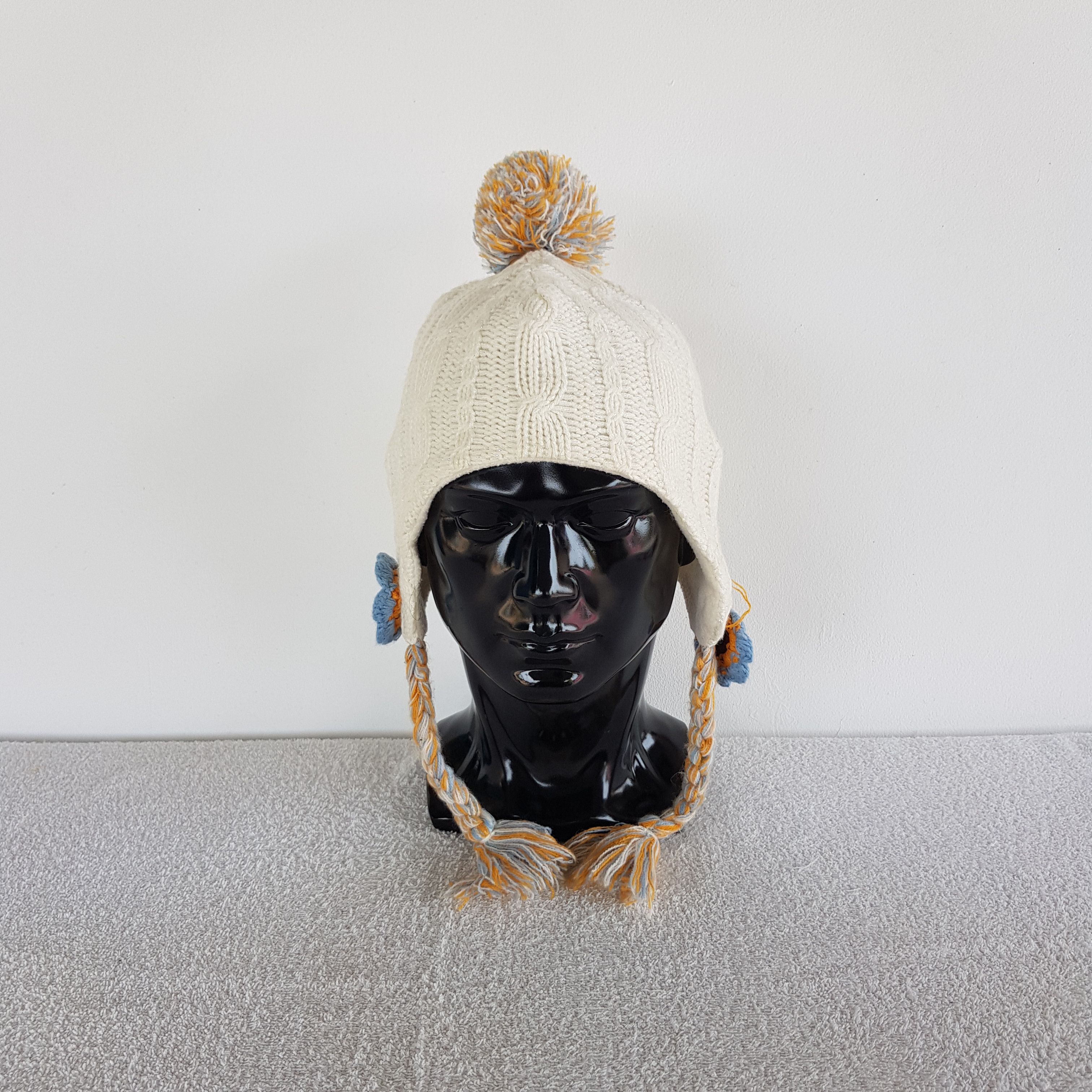 Aran Isles Knitwear Vintage Unknown Japanese Earflap Beanie Pom Snow Caps Hats Size ONE SIZE - 2 Thumbnail