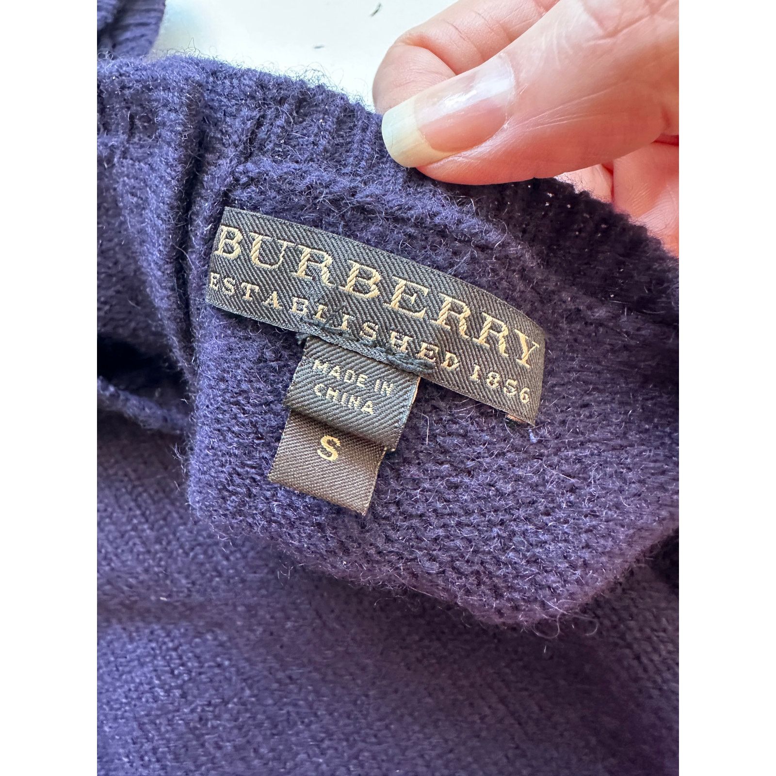 Burberry Burberry Dark Purple Round Neck Cuffed Button Neck Sweater Size S / US 4 / IT 40 - 10 Thumbnail