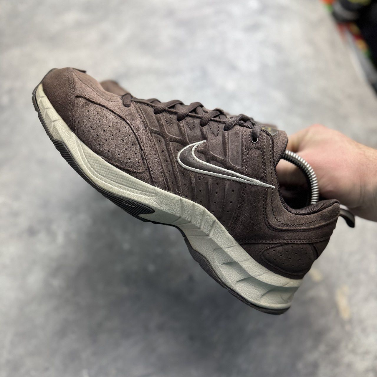 Nike Nike T-Lite V Nubuck “Brown” (315344-222) Size US 9.5 / EU 42-43 - 5 Thumbnail