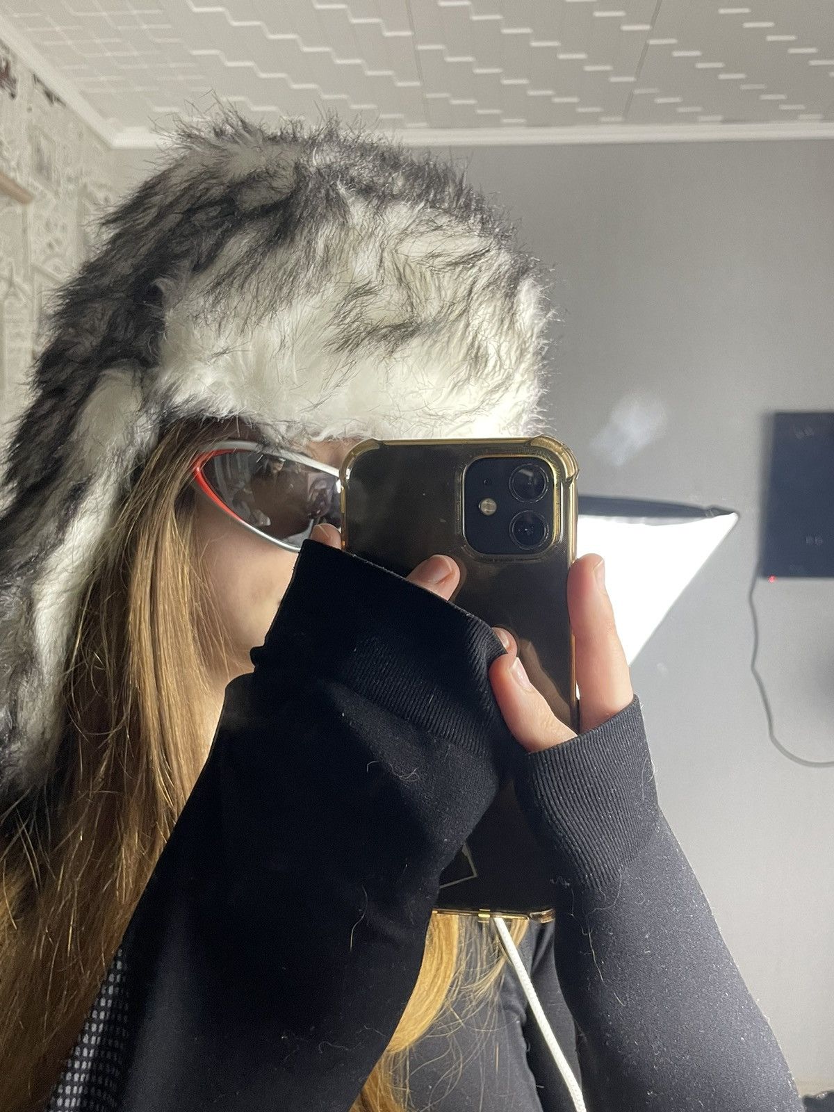 20471120 × Japanese Brand Y2K Fuzzy Mohair Hat Vintage Wolf Ushanka ASAP style Size ONE SIZE - 2 Thumbnail
