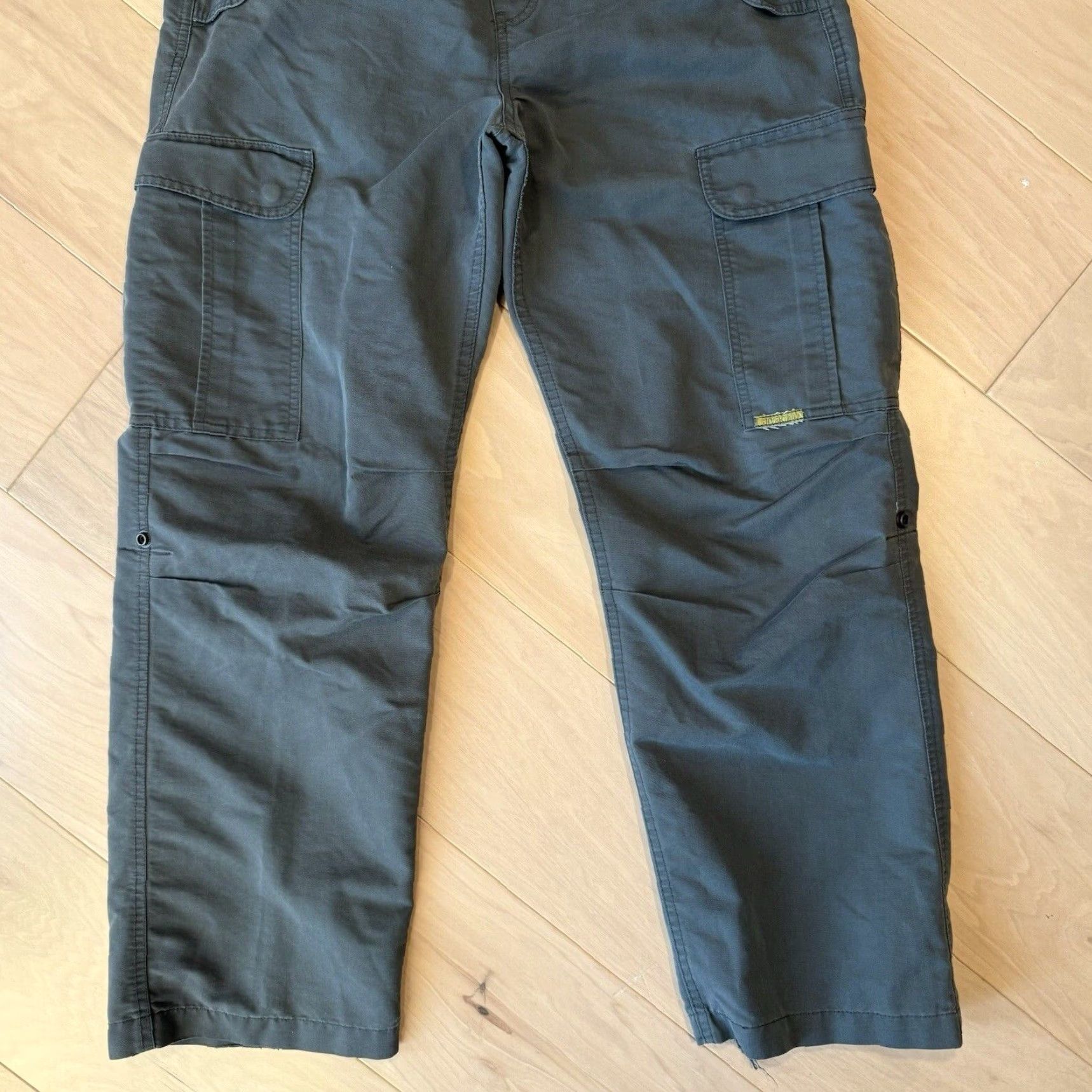 Levi's VINTAGE Levi's Silvertab Cargo Pants 37 Men Gray 90s Streetwear Baggy Levi's 315 Straight Pocket 5-Pocket Canvas Workwear Casual Size US 37 - 4 Thumbnail