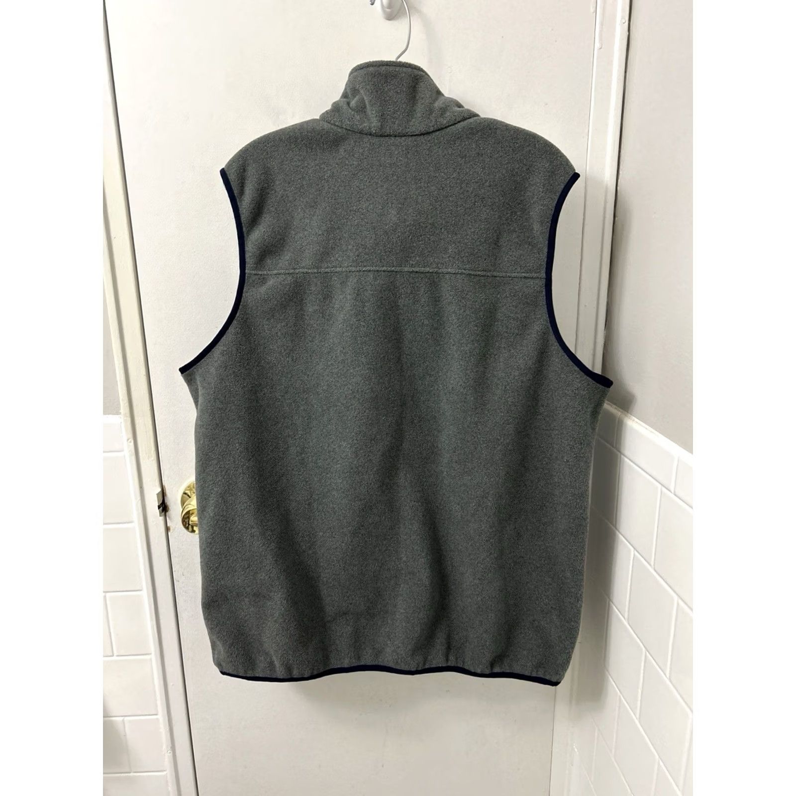 Patagonia Patagonia Synchilla Vest Mens XL Gray Navy Full Zip Snap Pockets Embroidered Logo Outdoor Active Wear Quilted Fleece Jacketless? Size US XL / EU 56 / 4 - 7 Thumbnail