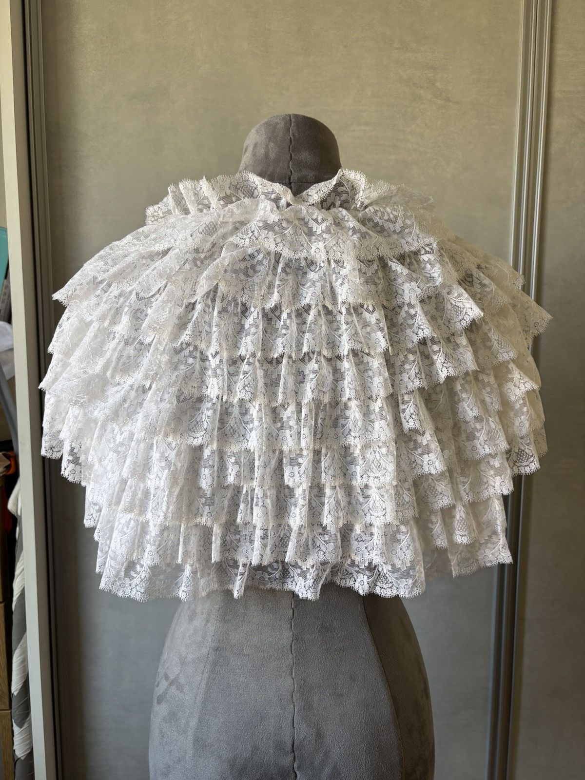 Dior Christian Dior Lace Capelet Satin Bows, circa 20th century Size S / US 4 / IT 40 - 5 Thumbnail