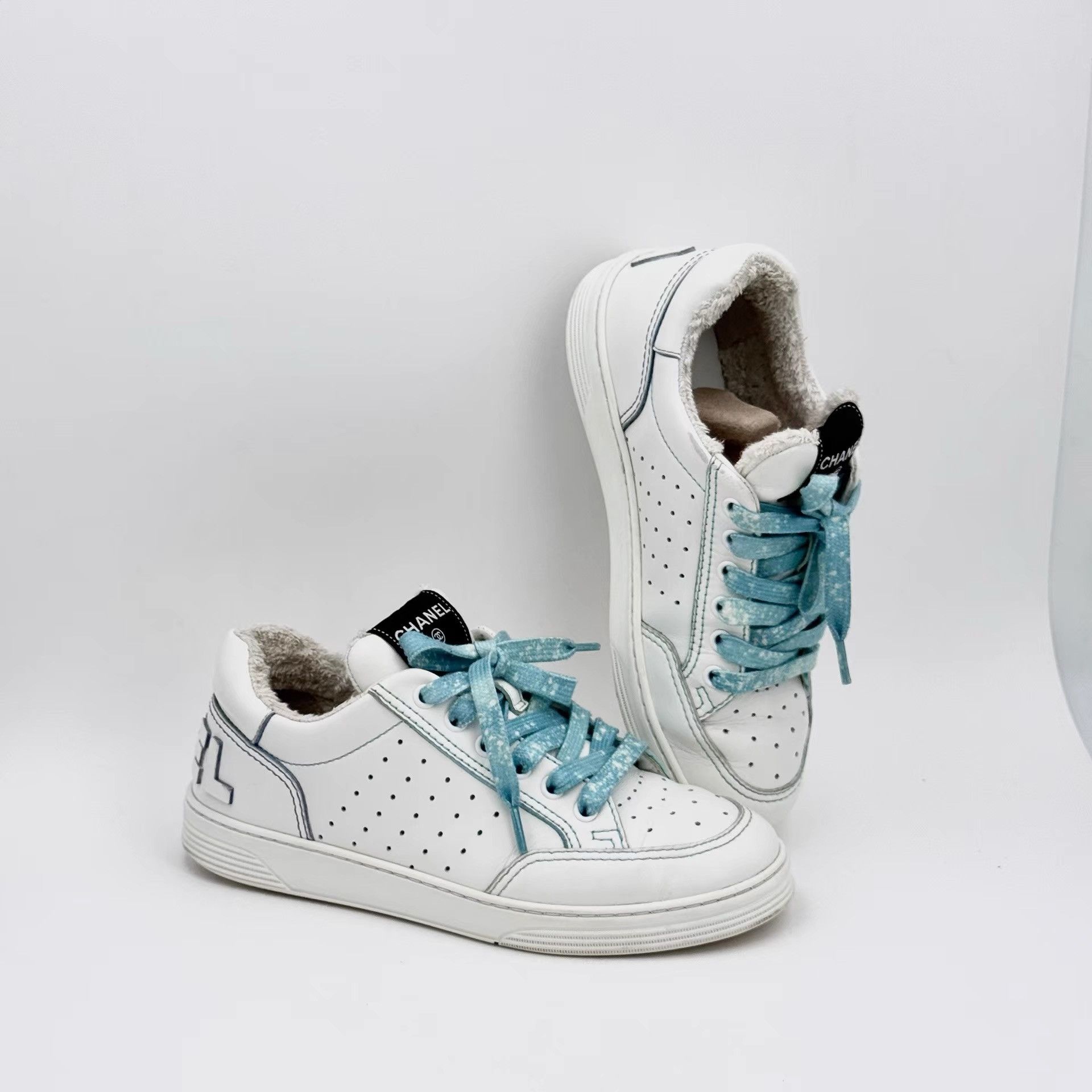 【pandaです】CHANEL シャネル Chanel Blue and White Panda Sneakers for Women K38