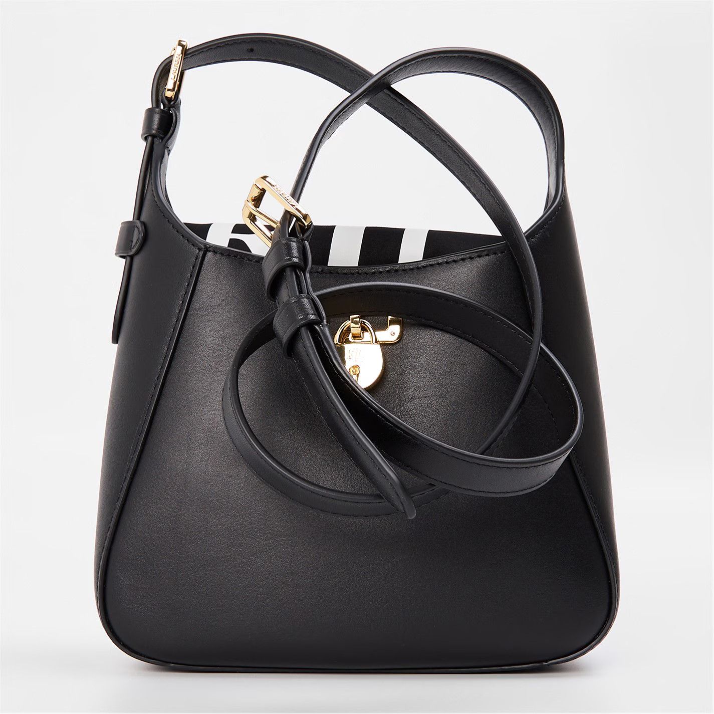 o1g2r1mq0825 Size: OS / Tanner Shoulder Bag in Black