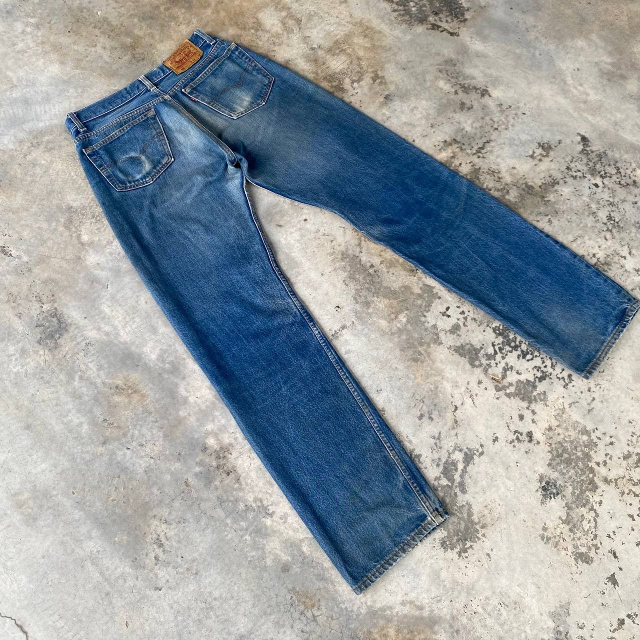 Levi's Vintage Clothing VINTAGE 1992 LEVIS 501xx BLUEWASH FADED BUTTON 520 W31X32.5" Size US 31 - 9 Thumbnail