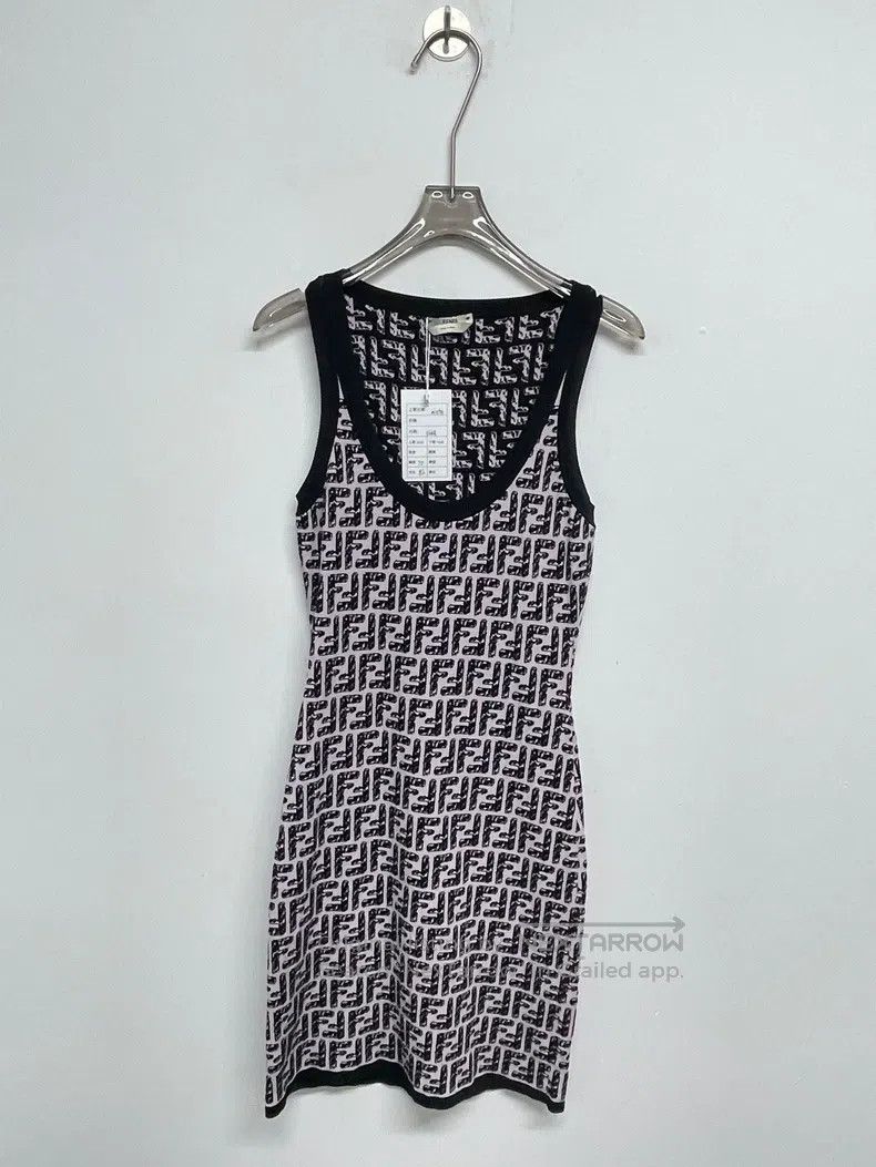 Fendi Fendi Printed Maxi Dress in Black and Pink Size XXS / US 00 / IT 34 - 1 Thumbnail