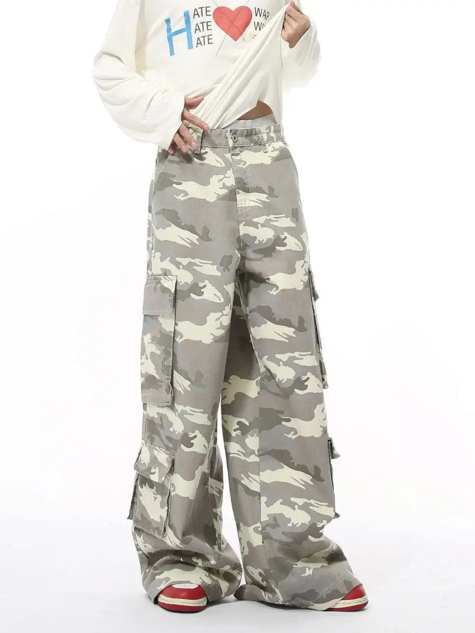 Japanese Brand Retro loose wide leg camouflage jeans Size US 32 / EU 48 - 2 Thumbnail