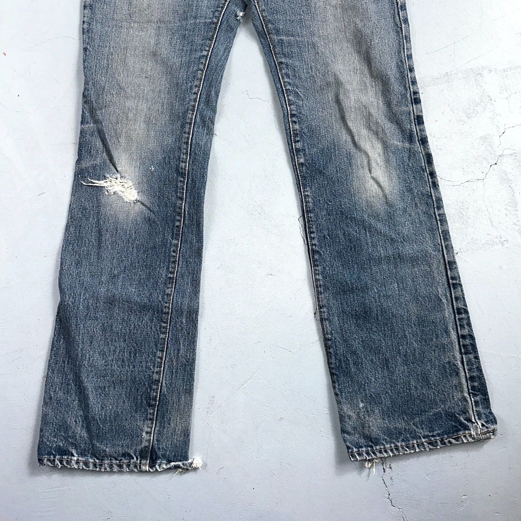 Levi's VINTAGE Levi's 517 Jeans Men 29x32 Blue Denim Bootcut Flare 70s USA Themed Size US 29 - 3 Thumbnail