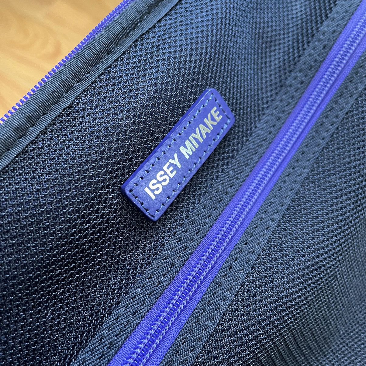 Issey Miyake Aya Takano Issey Miyake AW2004 Mini Roller Suitcase Luggage Size ONE SIZE - 7 Thumbnail