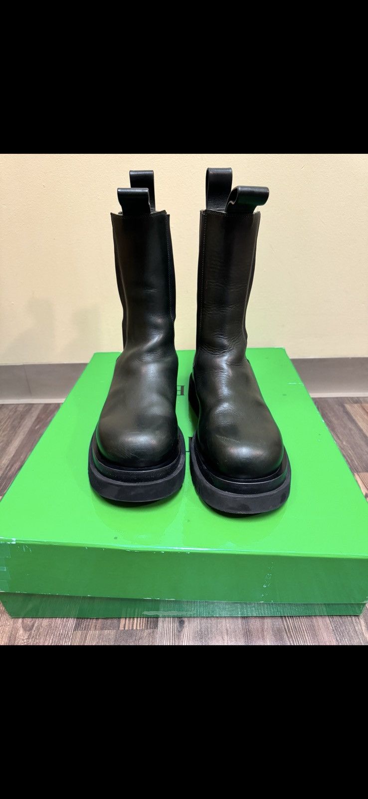 Bottega Veneta 100% AUTHENTIC BOTTEGA CHELSEA BOOTS OLIVE/BLACK SZ 40 Size US 7 / EU 40 - 2 Thumbnail