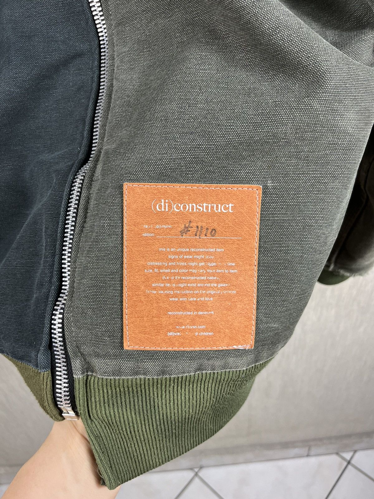 (di)vision × Carhartt Carhartt x (di)vision distressed active jacket zip reworked Size US S / EU 44-46 / 1 - 17 Thumbnail