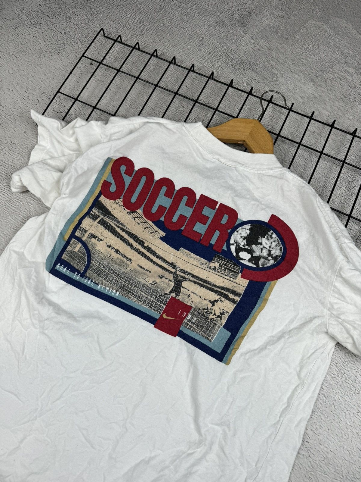 Nike × Vintage Vintage Nike 1997 Soccer Tee big logo y2k M size Size US M / EU 48-50 / 2 - 2 Thumbnail