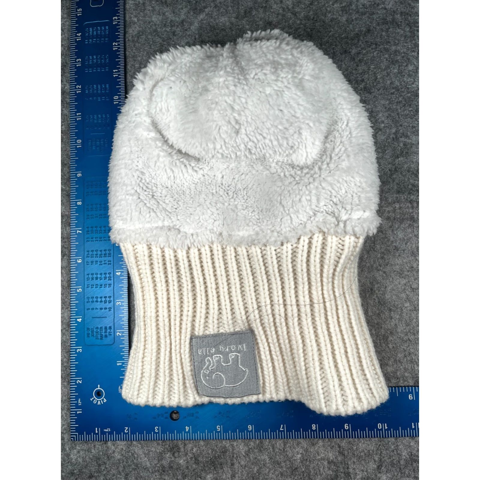 Vintage Ivory Ella Beanie Toque Women One Size Gray Cable Knit Acrylic Poly Lined Pom Size ONE SIZE - 6 Thumbnail