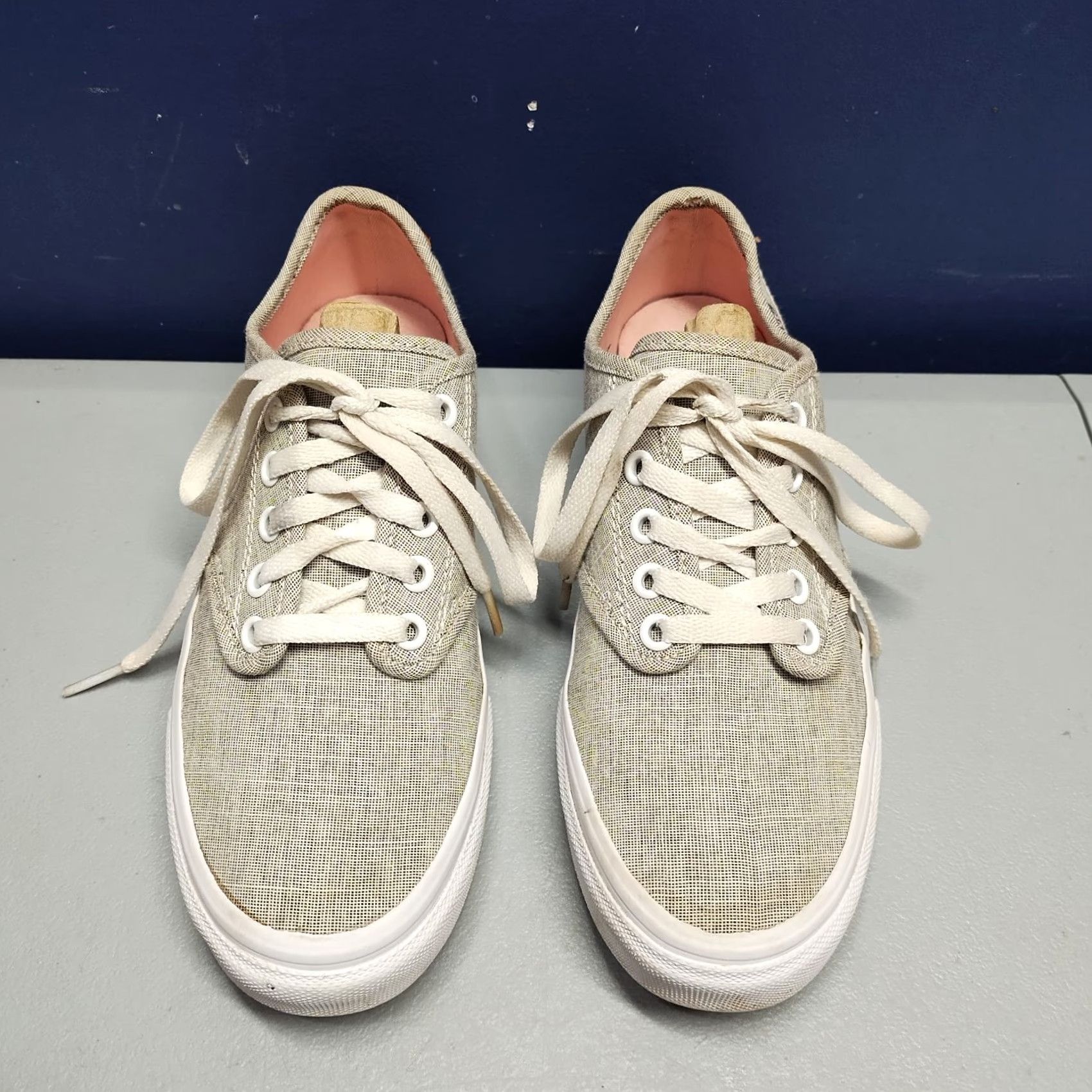 Vans VANS Off The Wall Ultracush Flats Sneakers Womens 7.5 Gray White Lace Up 721356, Size 7.5, Pre-owned, Shoes, Womens, Casual, Outdoor, Classic, 721356 Size US 8 / IT 38 - 3 Thumbnail