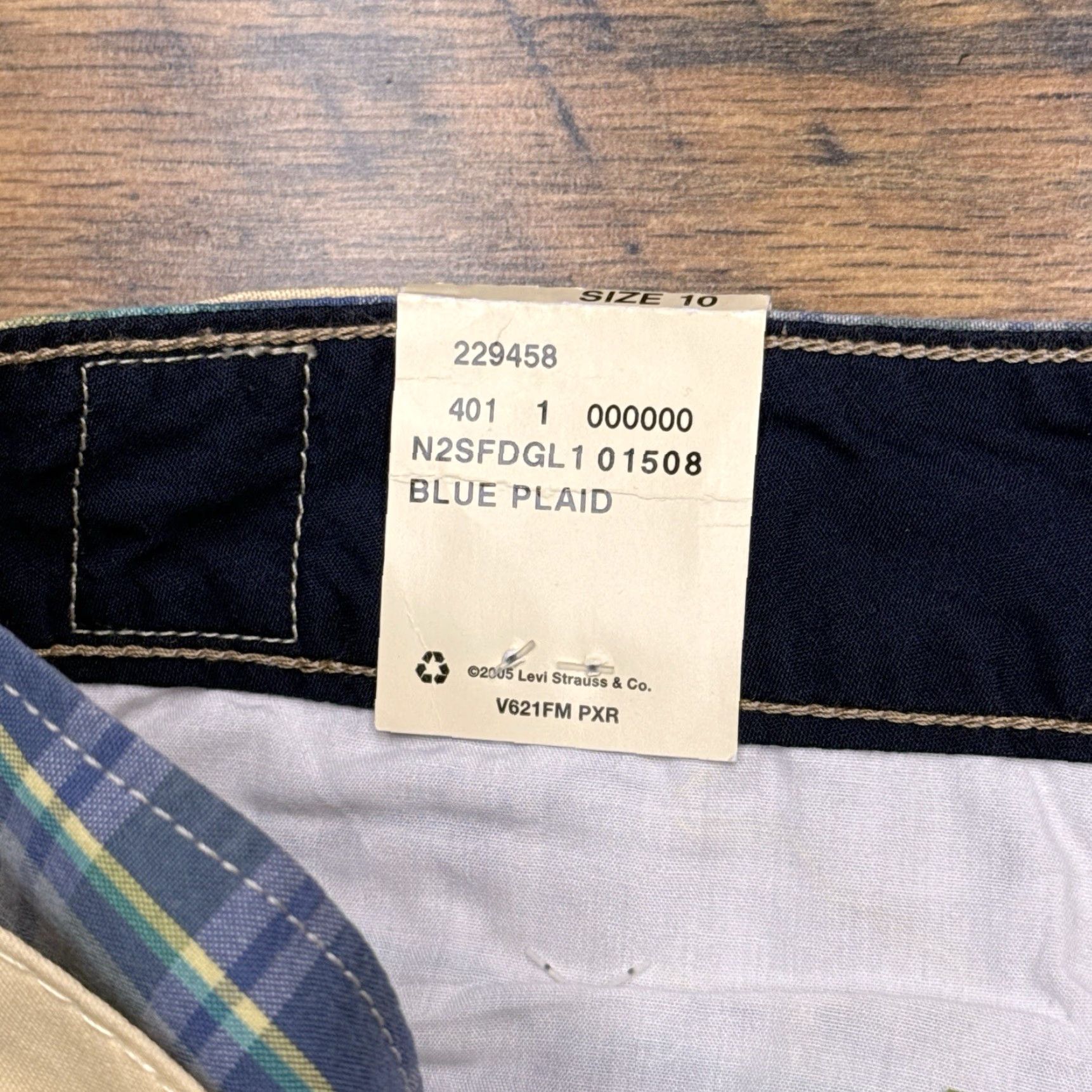 Levi's Levis Bermuda Shorts Womens 10 Blue Plaid Twill Belt 2005 New Size 32" / US 10 / IT 46 - 7 Thumbnail