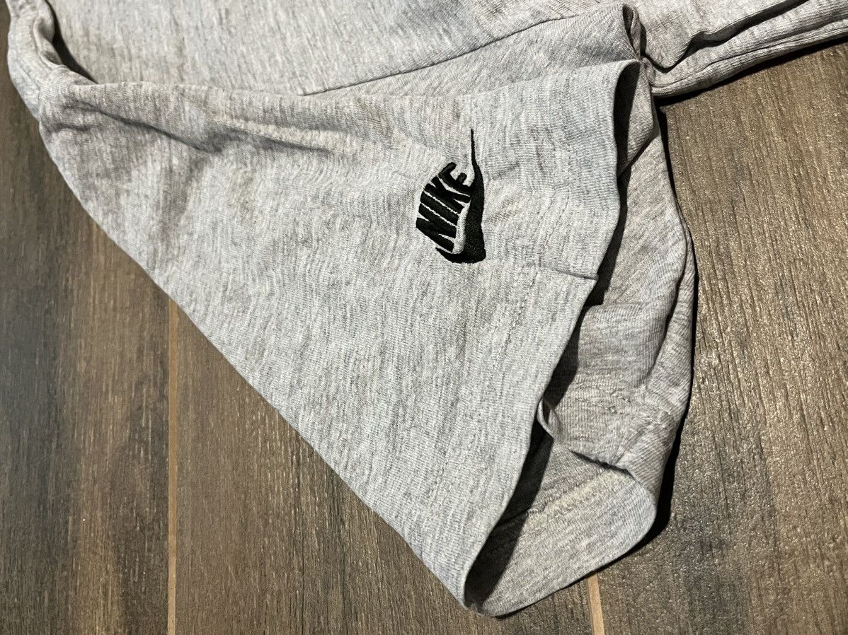 Nike × Vintage Vintage Y2K Nike Center Logo Swoosh Tee 90s Size US M / EU 48-50 / 2 - 7 Thumbnail