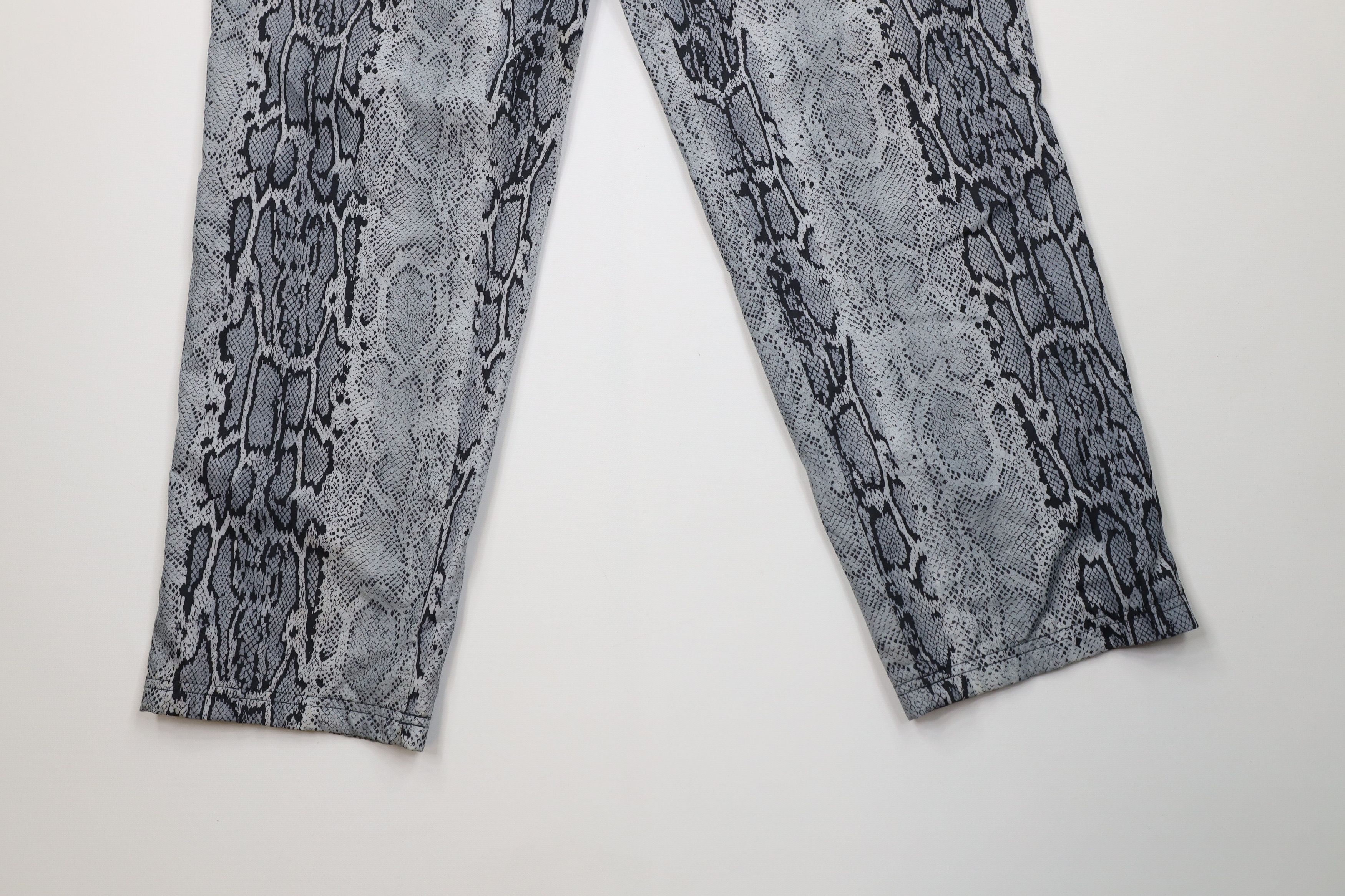 Vintage Vintage 90s Streetwear Snakeskin Windbreaker Pants Polyester Size 26" / US 2 / IT 38 - 4 Thumbnail
