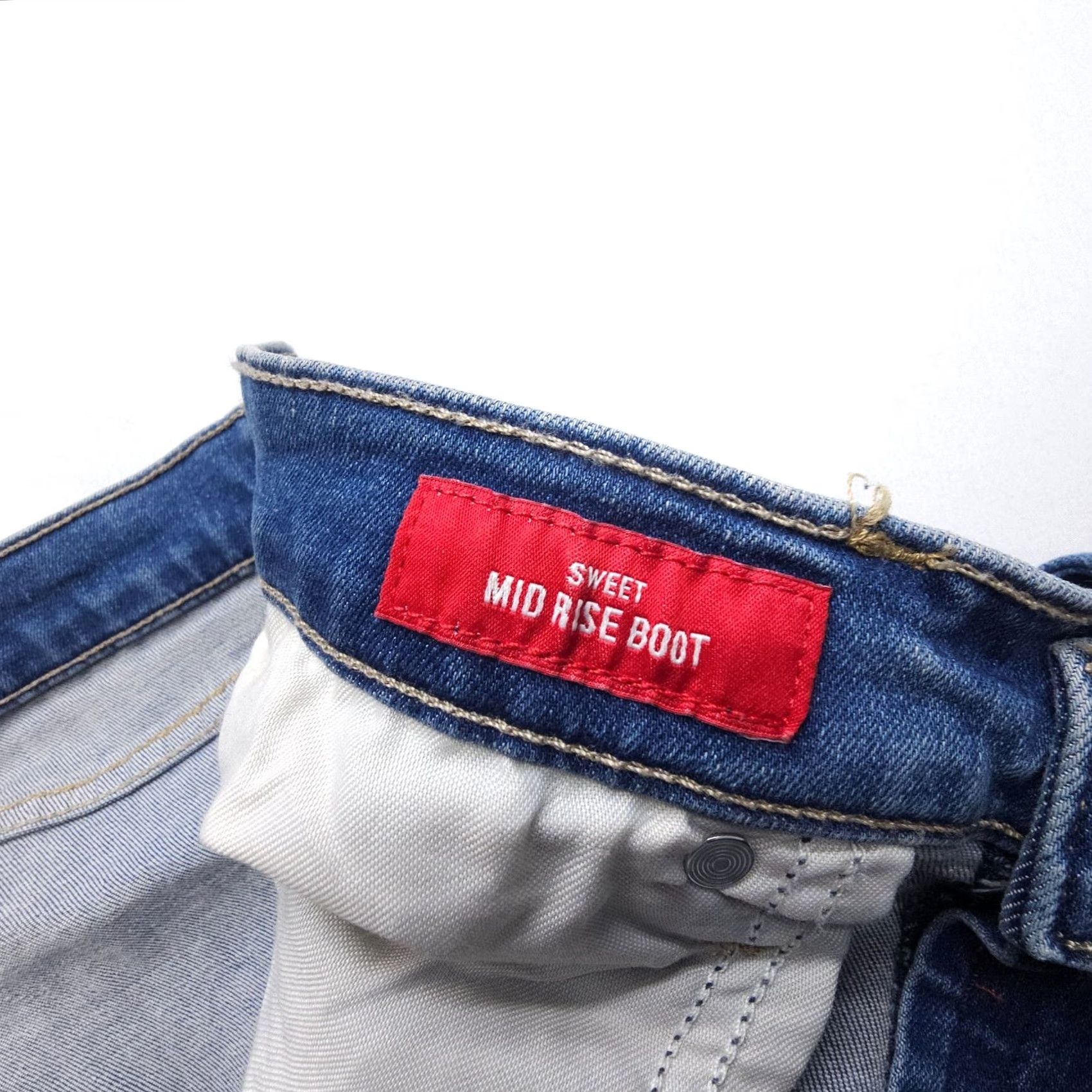 Lucky Brand Lucky Brand Sweet Mid Rise Boot Jeans Womens 10/30 R Distressed Western Cowgirl Jeans Size 32" / US 10 / IT 46 - 3 Thumbnail