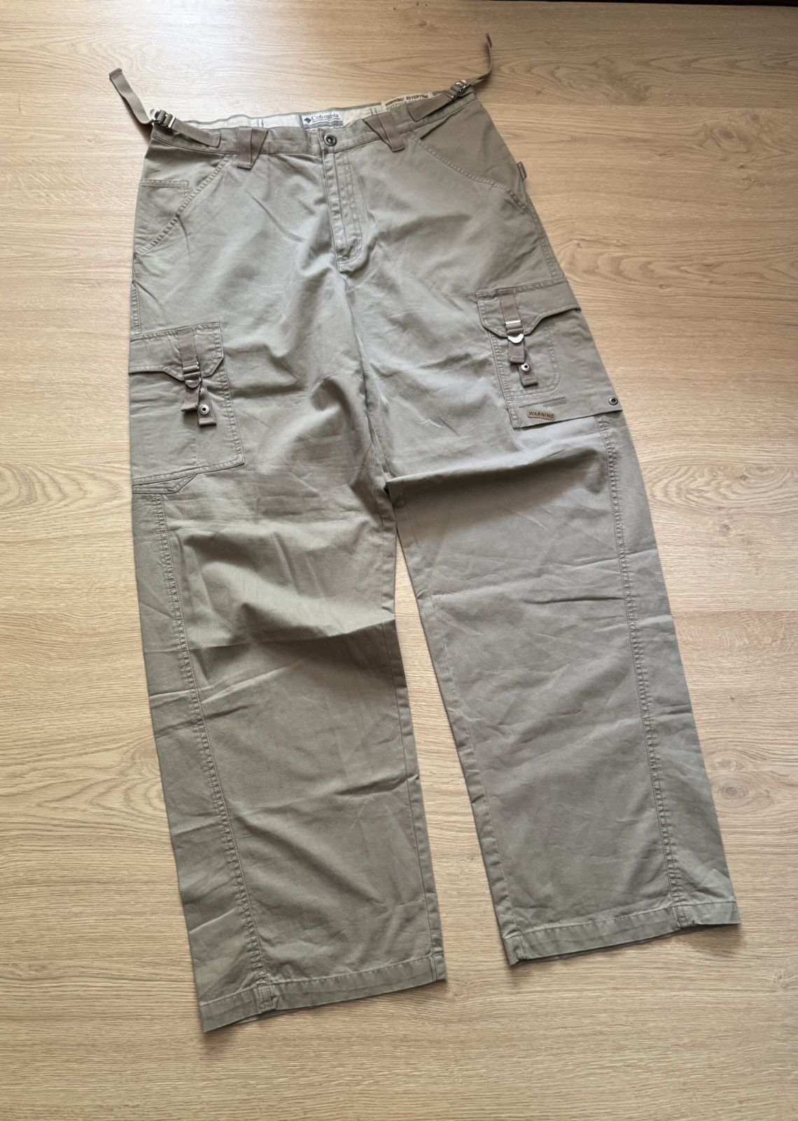 Columbia Vintage 00’s Columbia USA BAGGY Cargo Beige Pants Size US 36 / EU 52 - 1 Thumbnail