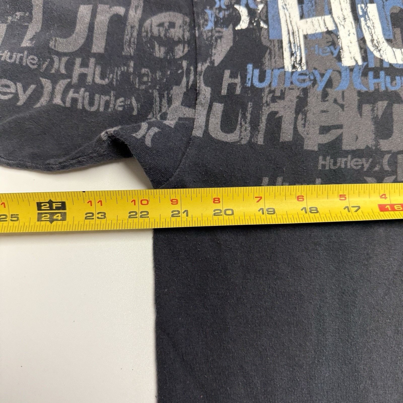 Hurley Hurley T Shirt Mens Large 21.5x27.5 Surf Skate Y2K Style Size US L / EU 52-54 / 3 - 9 Thumbnail