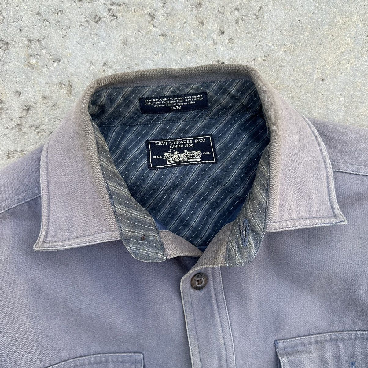 Levi's VTG 2000’s Levis Faded Distressed Button Up Shirt Size US M / EU 48-50 / 2 - 3 Thumbnail