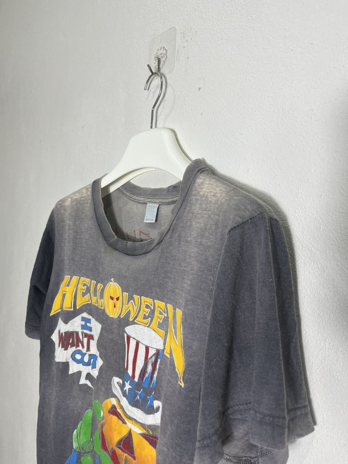Vintage Vintage 1988’s HELLOWEEN Distrssed Tour Band Tshirt Size US M / EU 48-50 / 2 - 8 Thumbnail