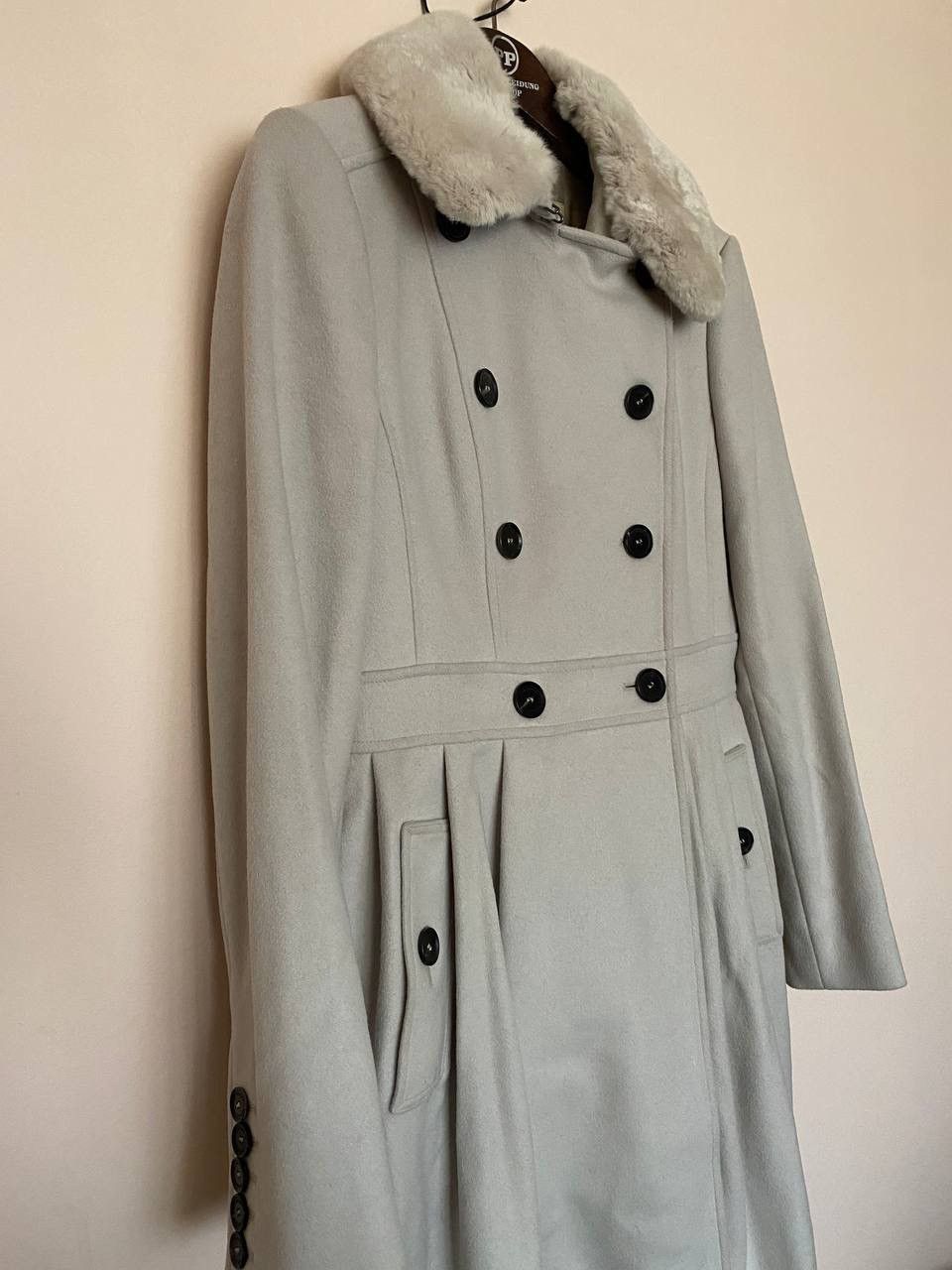 Burberry 🔥Burberry London Tailored Wool Cashmere Coat with Fur Collar Size M / US 6-8 / IT 42-44 - 2 Thumbnail
