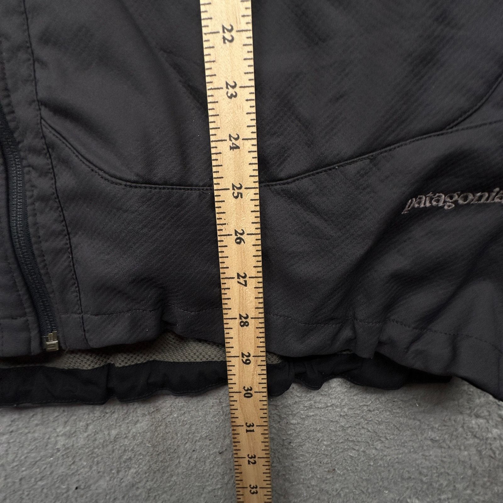 Patagonia Vintage Patagonia 83720 White Smoke Jacket Mens XL Hooded Size US XL / EU 56 / 4 - 4 Thumbnail