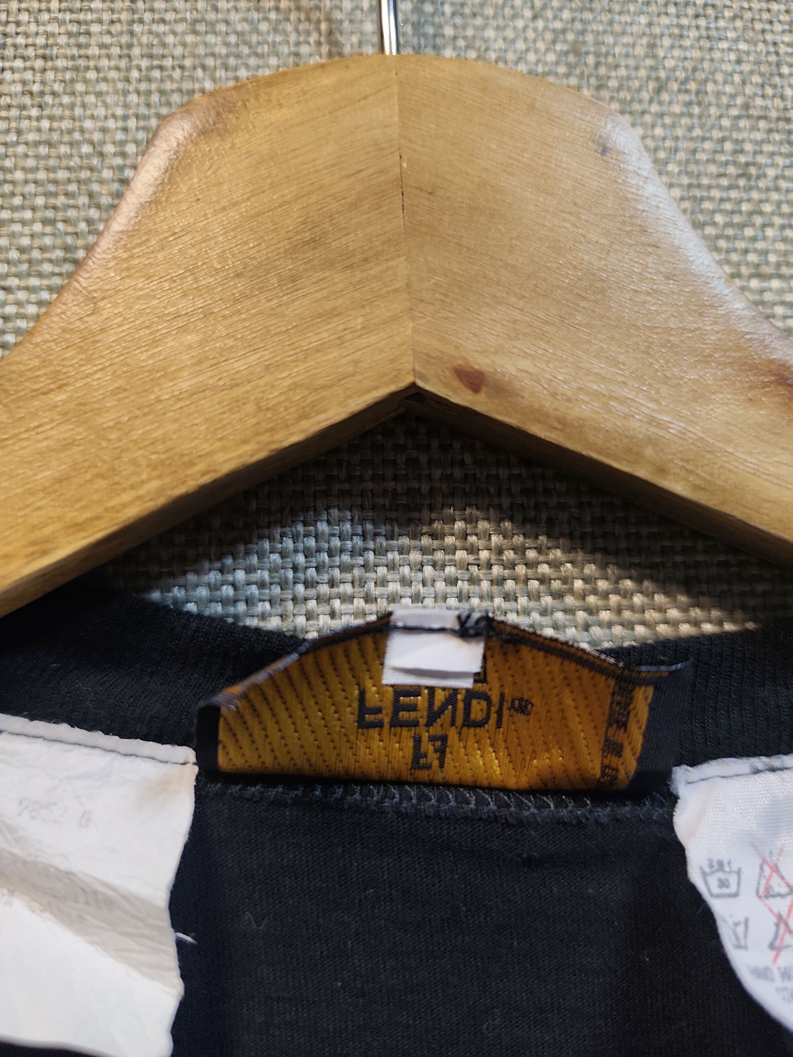 Fendi Fendi embroidered tee Size US S / EU 44-46 / 1 - 6 Thumbnail