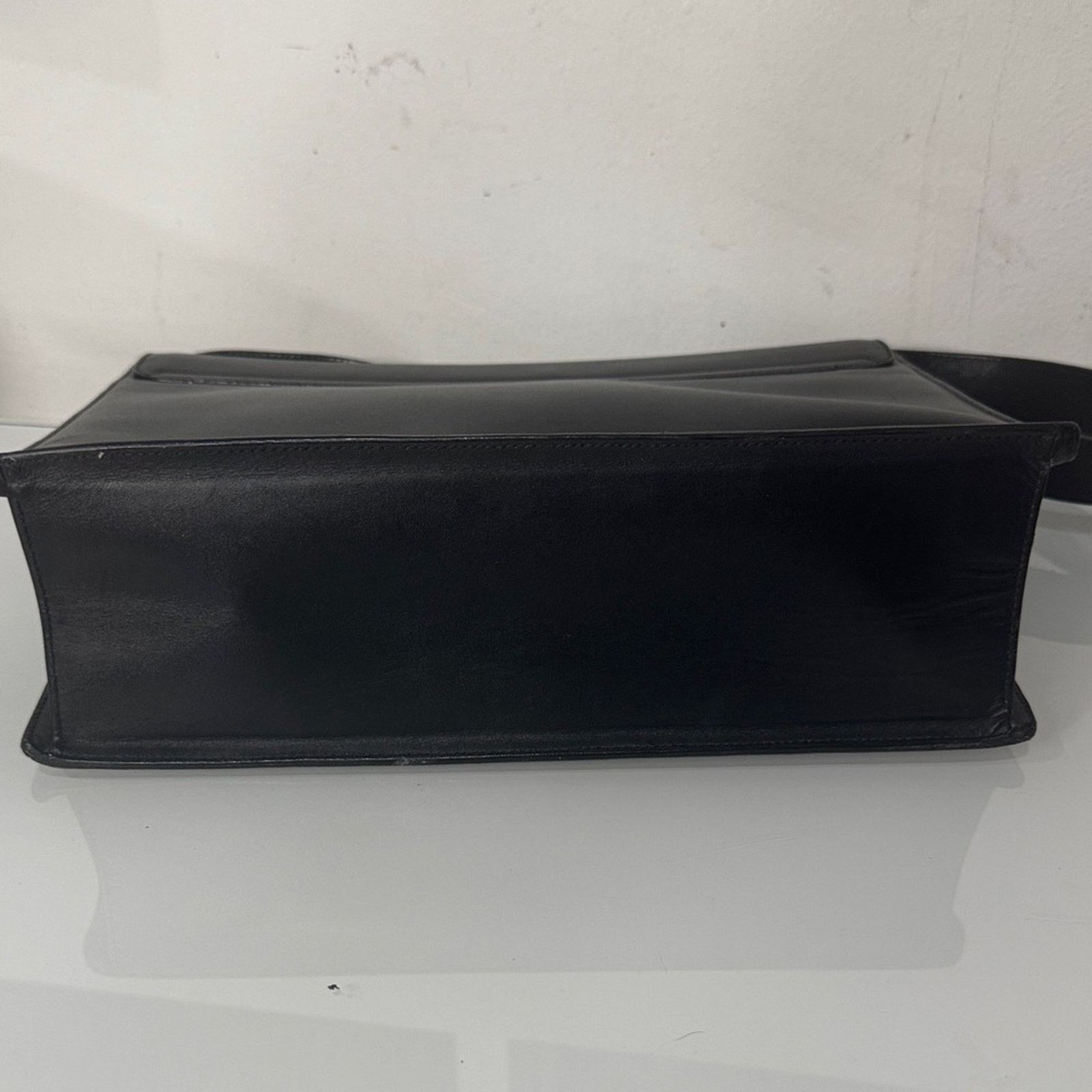 Gucci Gucci Vintage Square G Black Leather Shoulder Bag Size ONE SIZE - 5 Thumbnail