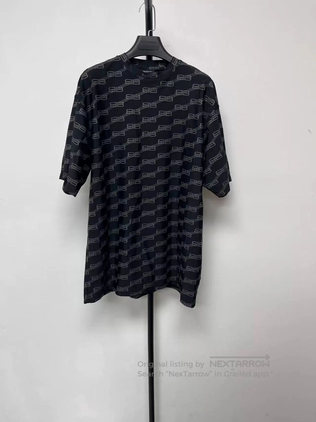 Balenciaga Balenciaga Men's Oversized Print Crewneck T-shirt. Size US XS / EU 42 / 0 - 1 Thumbnail