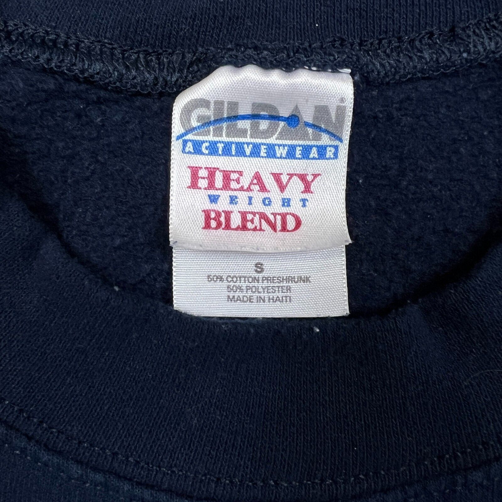 Vintage Vintage Gildan Blank Sweatshirt Small Heavy Blend Pullover Size US S / EU 44-46 / 1 - 3 Thumbnail