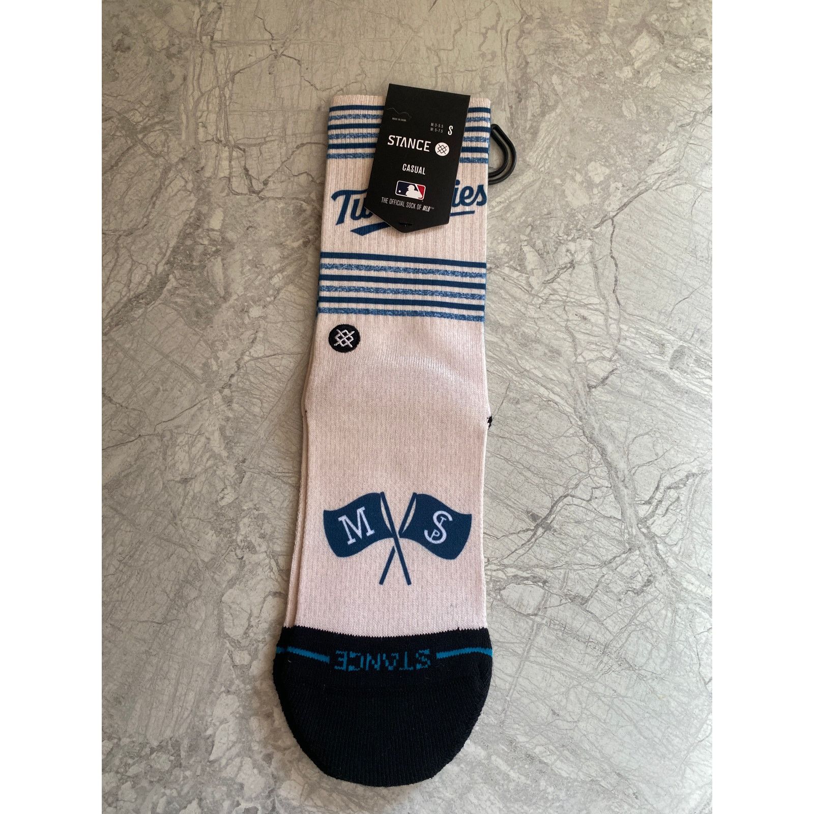 MLB NWT Minnesota Twins Knit Crew Length Socks Size Small Size ONE SIZE - 1 Thumbnail