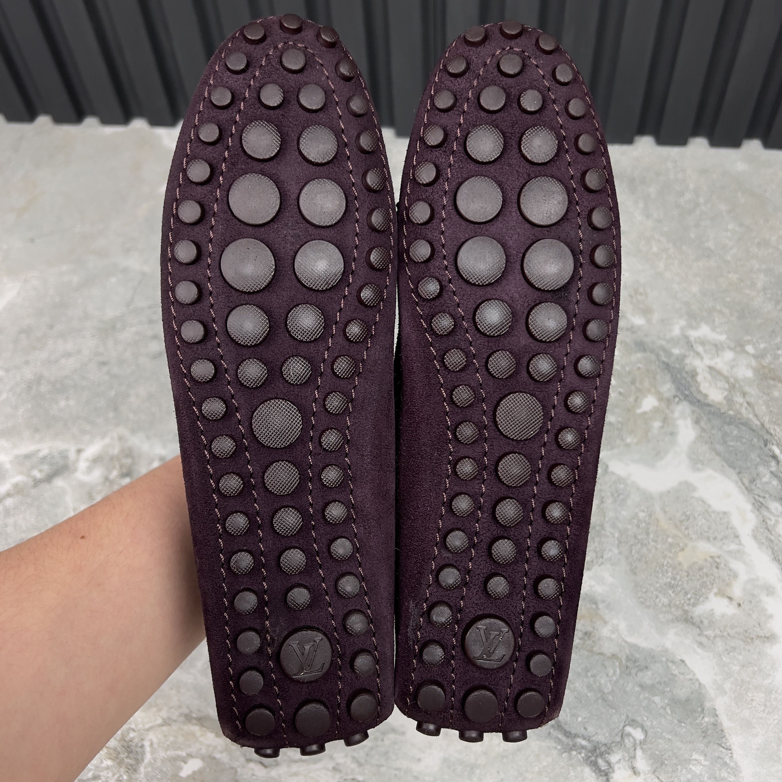 Louis Vuitton Gloria Driving Moccasin Suede Size US 6.5 / IT 36.5 - 11 Thumbnail