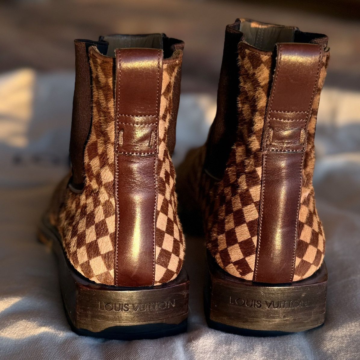 Louis Vuitton Louis Vuitton Checkered Brown Leather Chelsea Ankle Boots Size US 7.5 / EU 40-41 - 4 Thumbnail