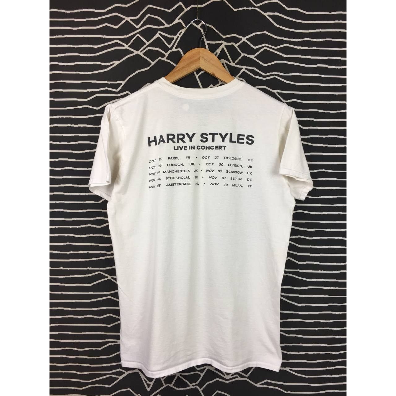Band Tees Harry Styles Live In Concert Hammersmith Apollo London Tee Size US M / EU 48-50 / 2 - 9 Thumbnail