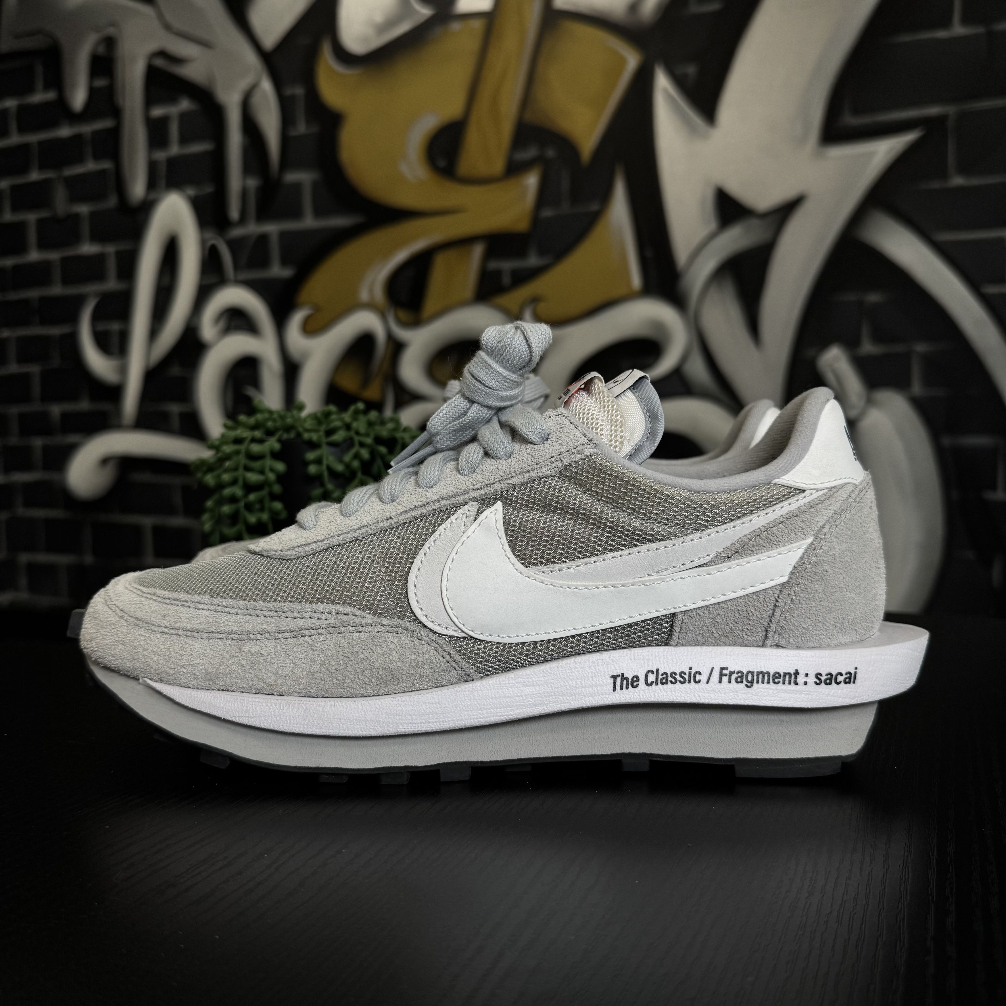 Nike NIKE LD WAFFLE SACAI FRAGMENT GREY Size US 11 / EU 44 - 3 Thumbnail