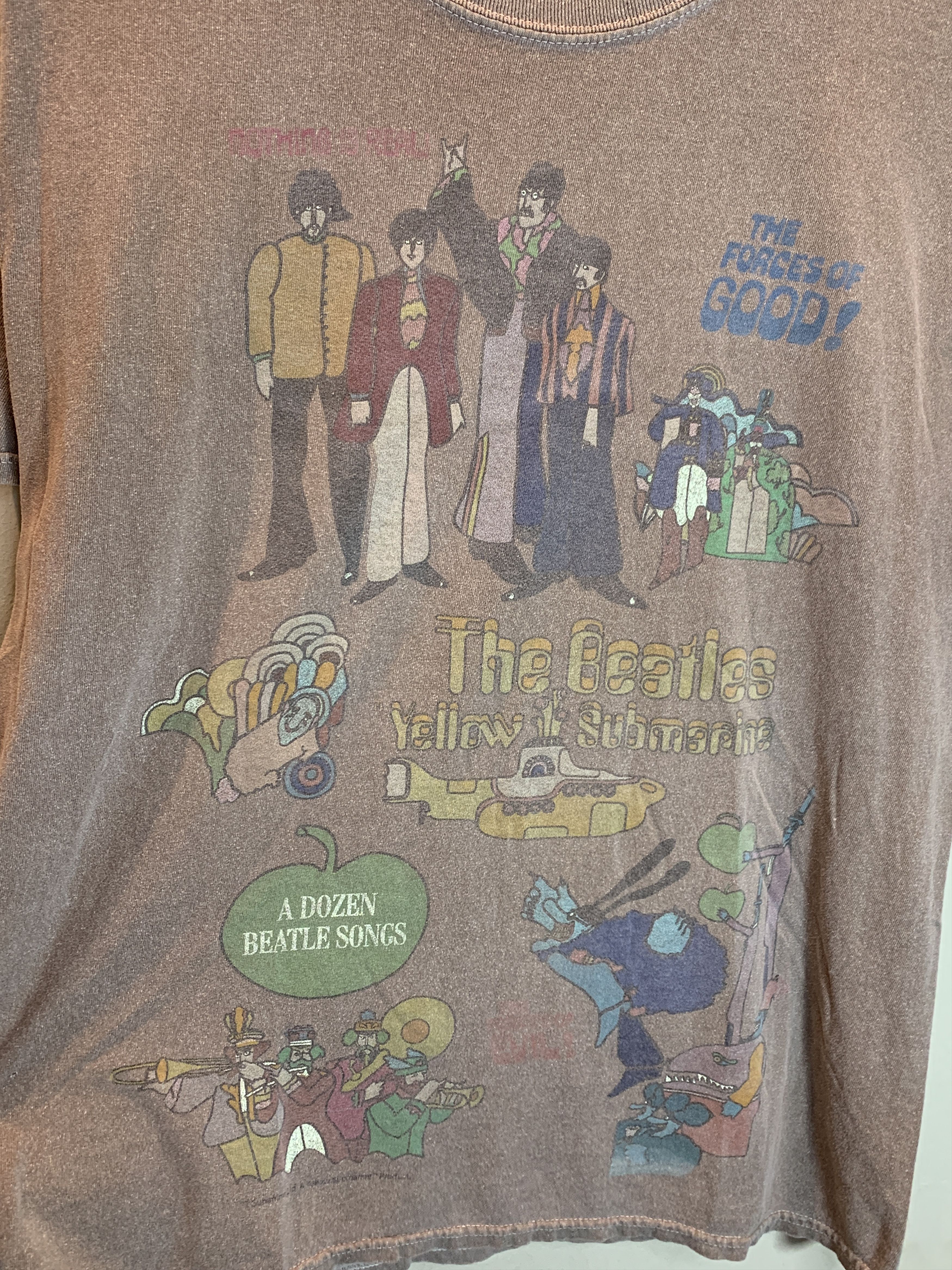 Band Tees *RARE* Vintage The Beatles Yellow Submarine Y2K Band T-Shirt Size US M / EU 48-50 / 2 - 2 Thumbnail